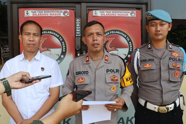 Polres Tanjungperak Amankan Tersangka Pengedar Pil LL, Ratusan Butir Okerbaya Disita