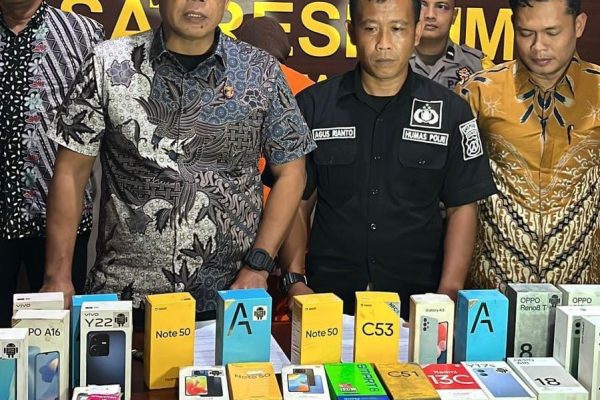 Polres Magetan Kejar Pembobol Konter HP ke Jabar, Tersangka Ditangkap di Bandung