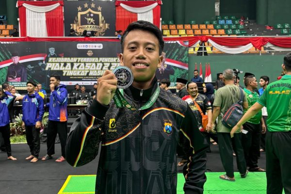 Kapolda Jatim Apresiasi Anggota Polresta Malang Kota Raih Medali Perak di Kejuaraan Pencak Silat Piala KASAD Tingkat Nasional