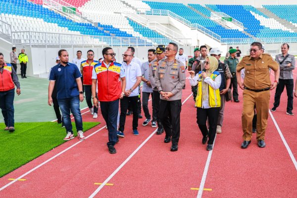 Kapolda Jatim Tinjau Renovasi Stadion Kanjuruhan, Pastikan Kelayakan dan Keamanan
