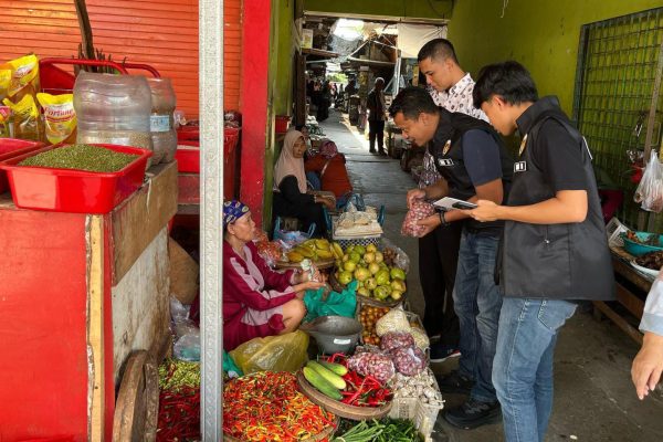 Polisi Bersama TPID Kabupaten Bojonegoro Sidak Pasar Tradisoinal Jelang Ramadhan
