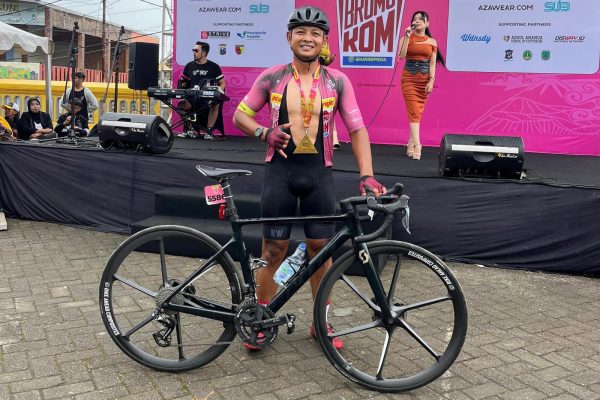 Bripka Doni Wakili Polresta Malang Kota, Masuk Sepuluh Besar di Ajang Balap Sepeda BromoKOM 2025